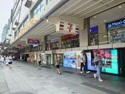 Lucky Plaza (D9), Retail #536731951